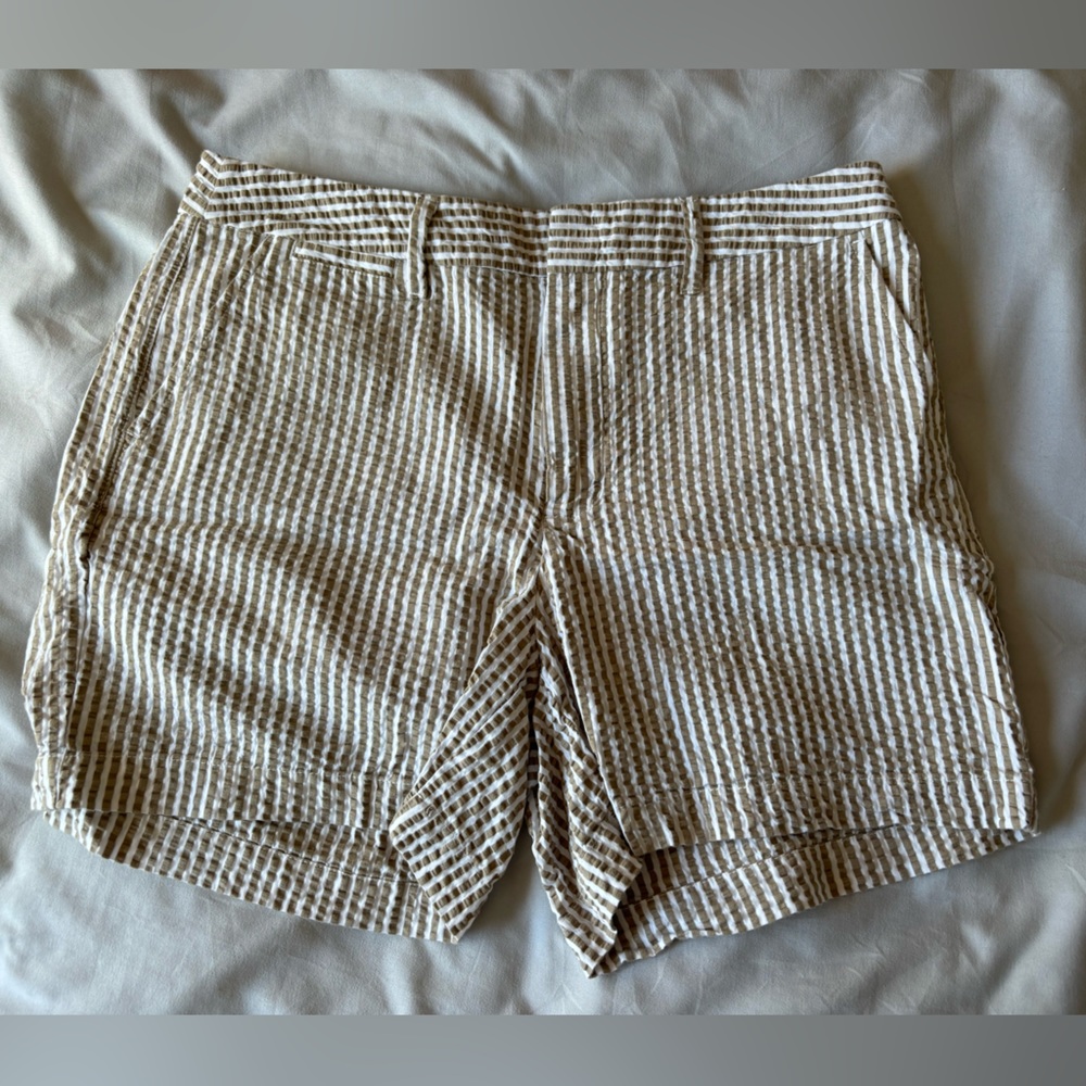 Brand A New Day, Size 4, Color tan and white stripes